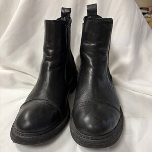 Black Chelsea Boots- Intervalle